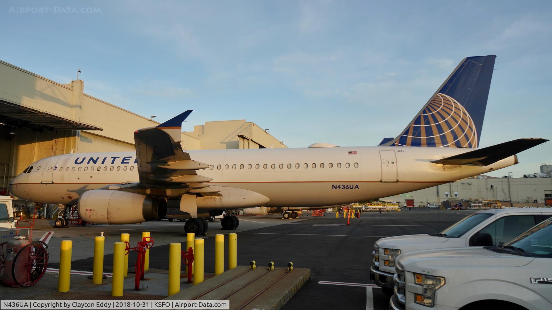 N436UA, 1996 Airbus A320-232 C/N 638, SFO 2018.