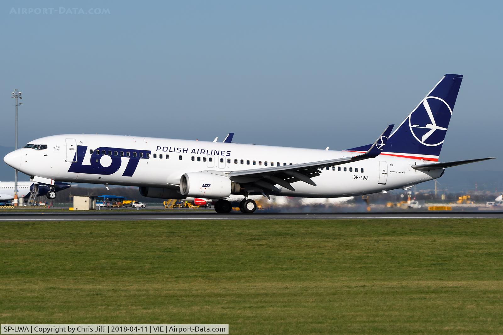 SP-LWA, 2005 Boeing 737-89P C/N 30682, LOT
