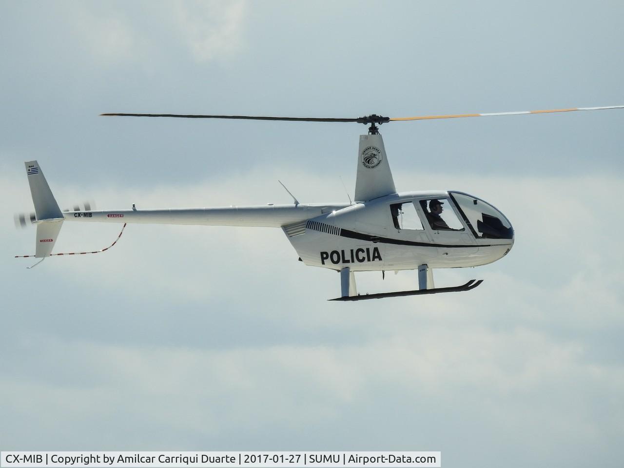 CX-MIB, Robinson R-44 Raven C/N 13945, Flying over SUMU