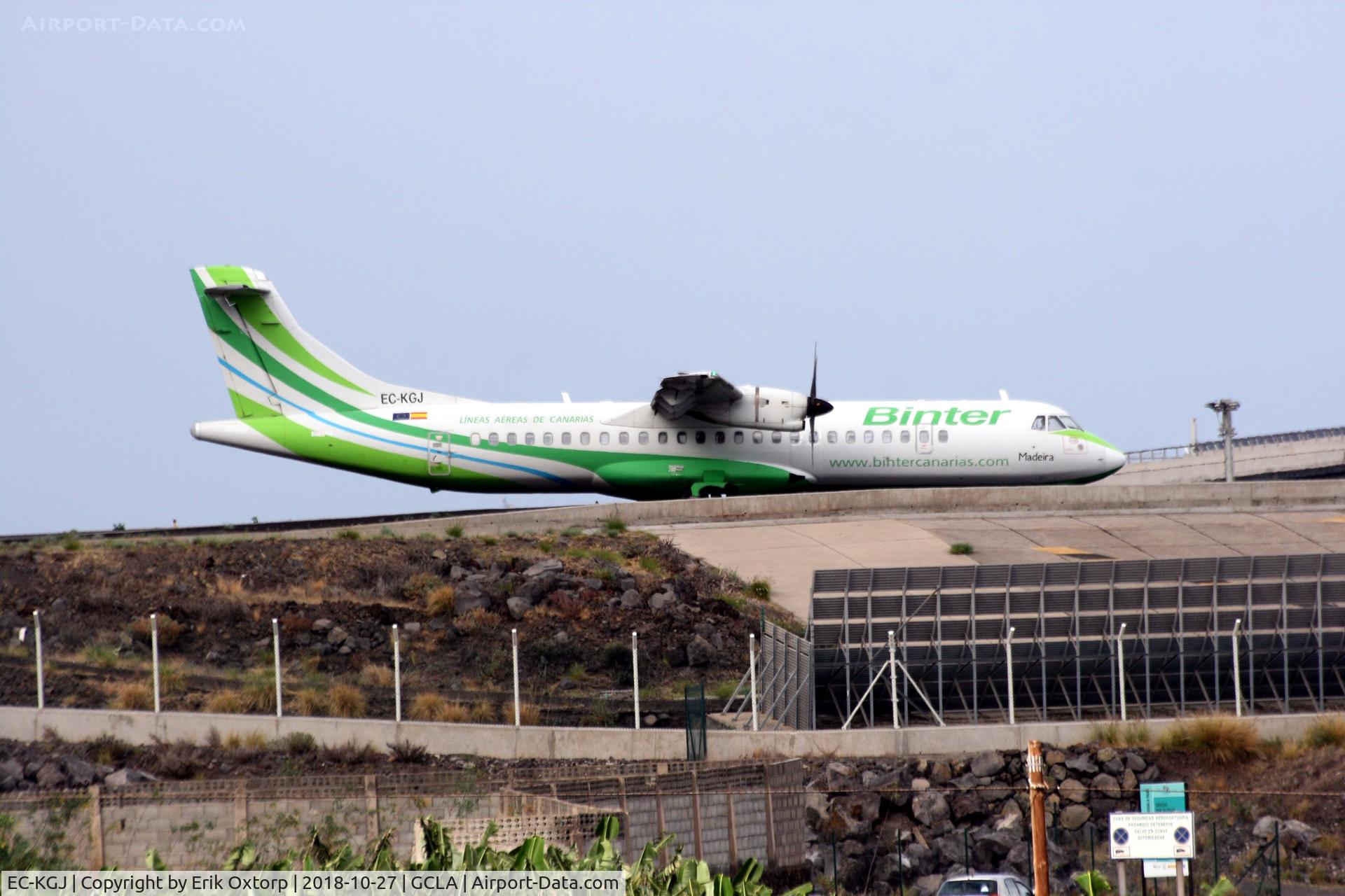 EC-KGJ, 2007 ATR 72-212A C/N 753, EC-KGJ about to take off SPC