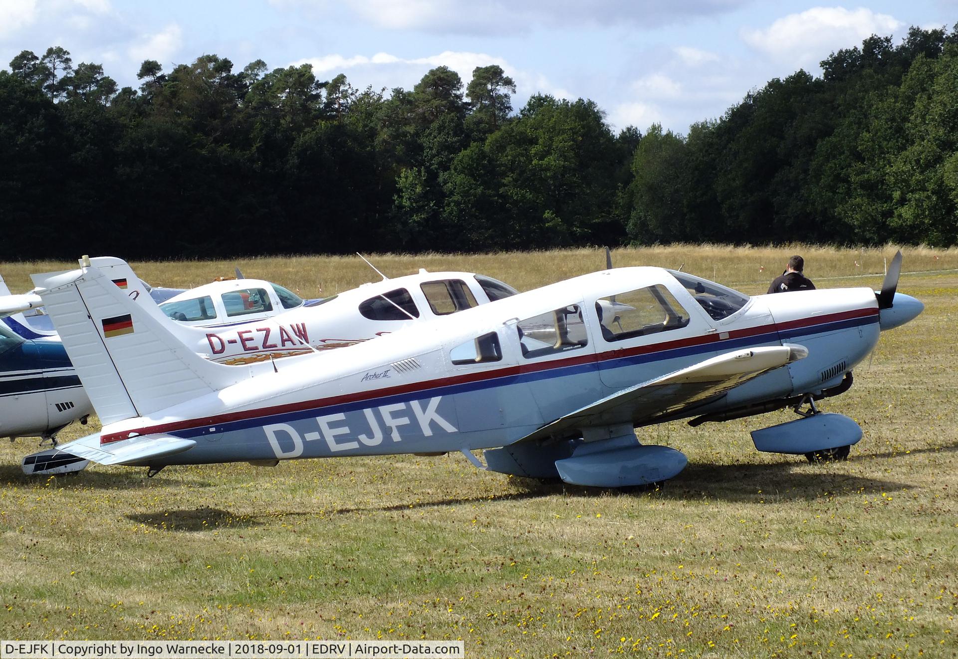D-EJFK, Piper PA-28-181 Archer II C/N 28-90140, Piper PA-28-181 Archer II at the 2018 Flugplatzfest Wershofen
