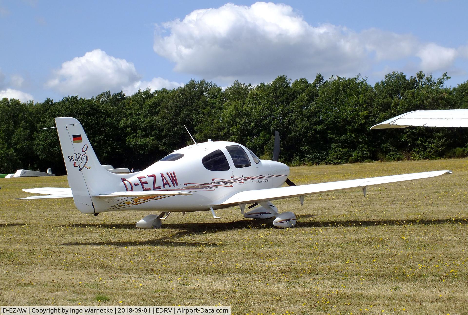 D-EZAW, 2006 Cirrus SR-20 G2 C/N 1669, Cirrus SR-20 G2 at the 2018 Flugplatzfest Wershofen