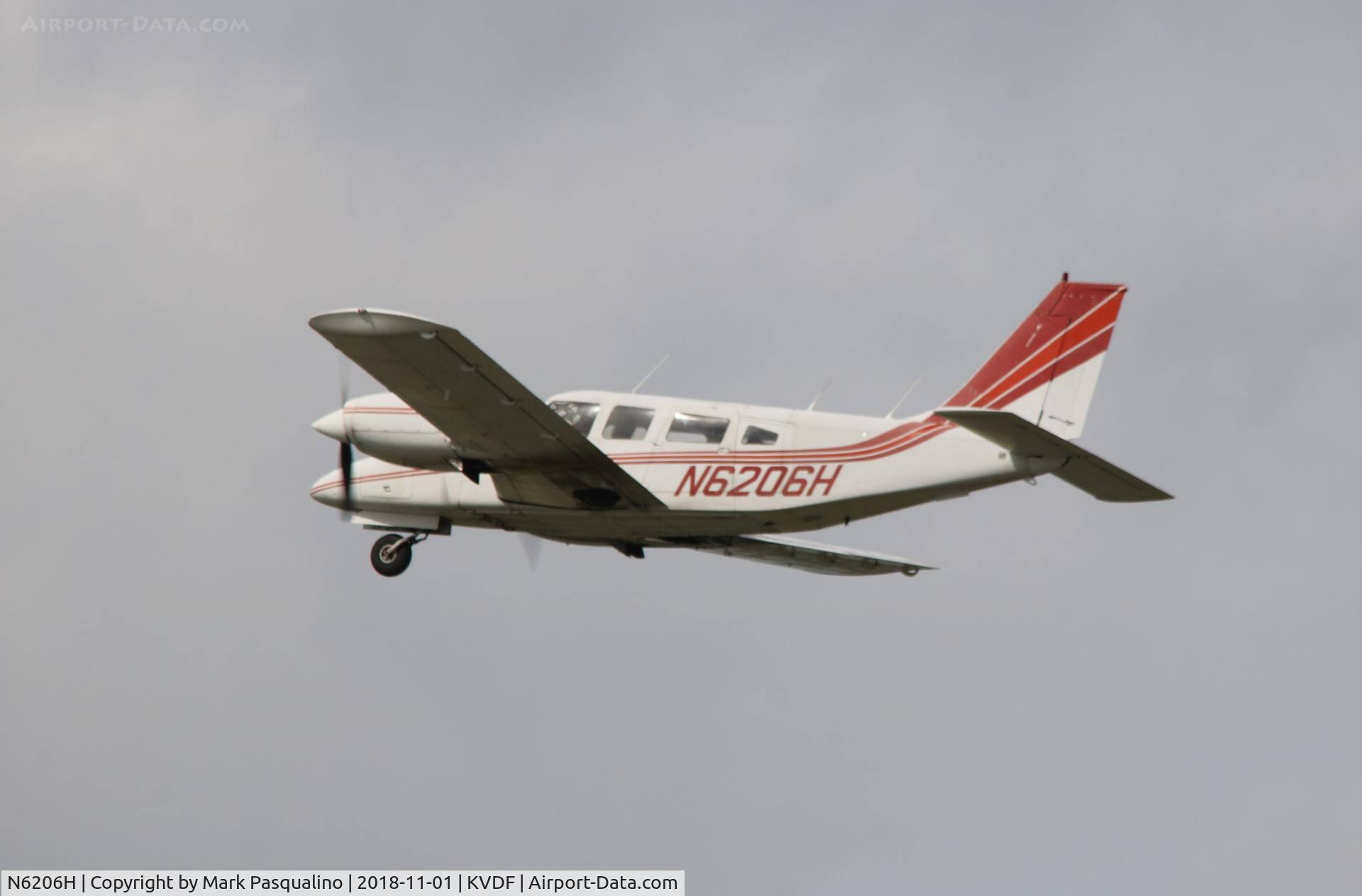 N6206H, Piper PA-34-200T C/N 34-7870057, Piper PA-34-200T