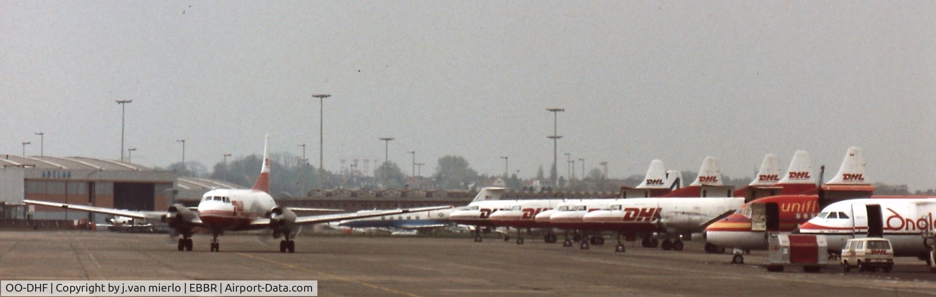 OO-DHF, 1954 Convair 580(F) C/N 147/012, taxiing out ofDHL Brussel's hub mid80s