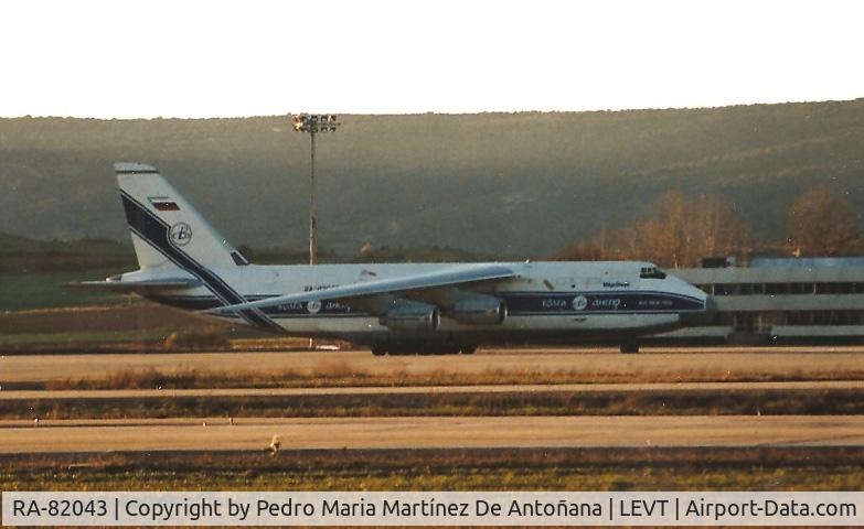RA-82043, 1990 Antonov An-124-100 Ruslan C/N 9773054155101/0607, Foronda - Vitoria-Gasteiz - Euskadi - España
