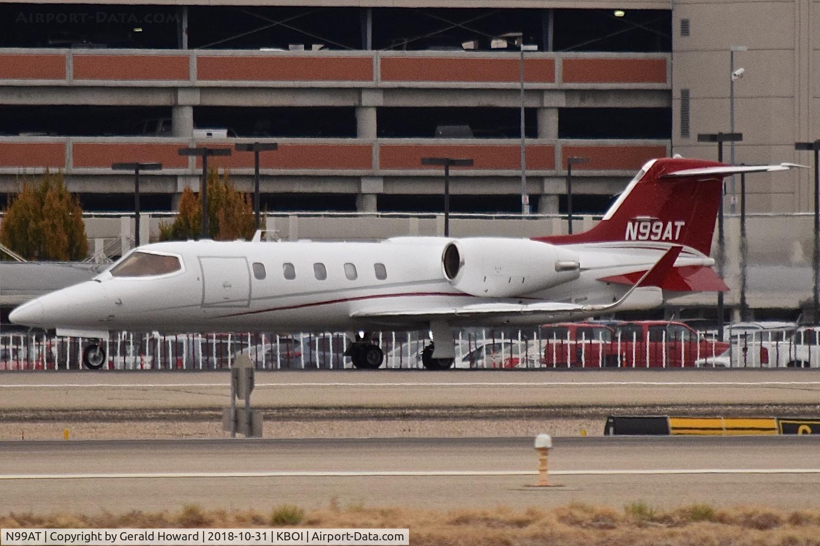 N99AT, 2000 Learjet 31A C/N 31A-202, Landing roll out on RWY 28R.
