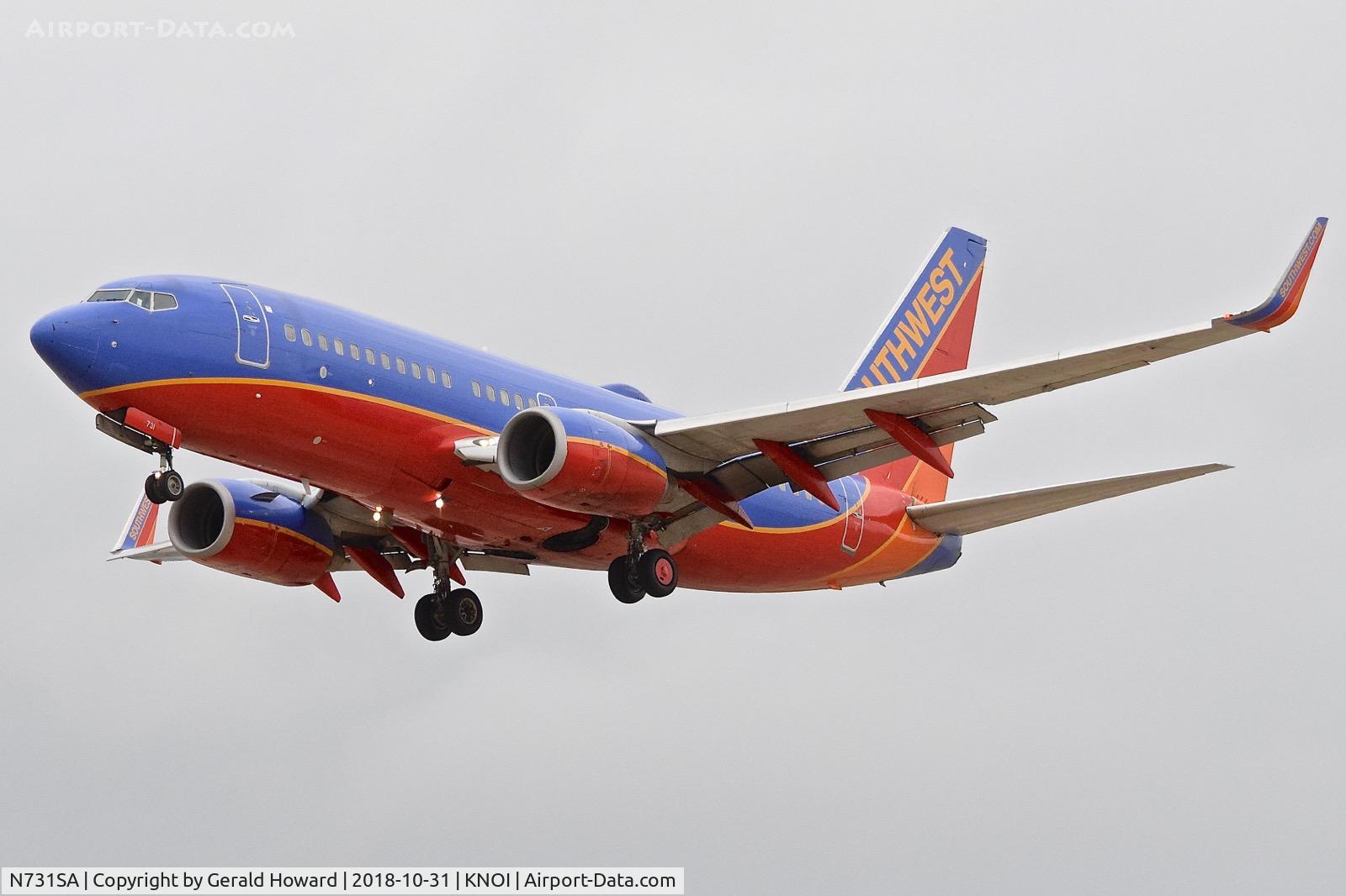 N731SA, 1999 Boeing 737-7H4 C/N 27863, On approach for RWY 28R.