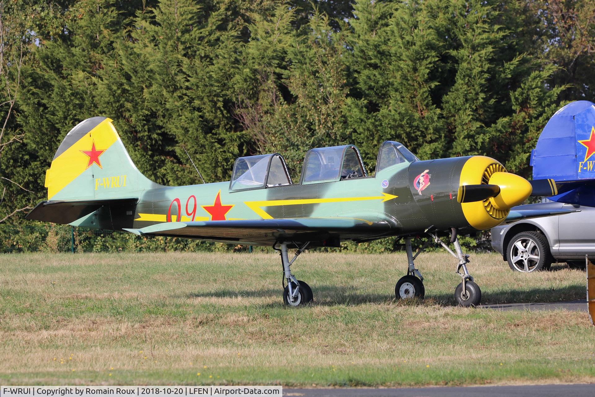 F-WRUI, Yakovlev Yak-52 C/N 856009, Parked