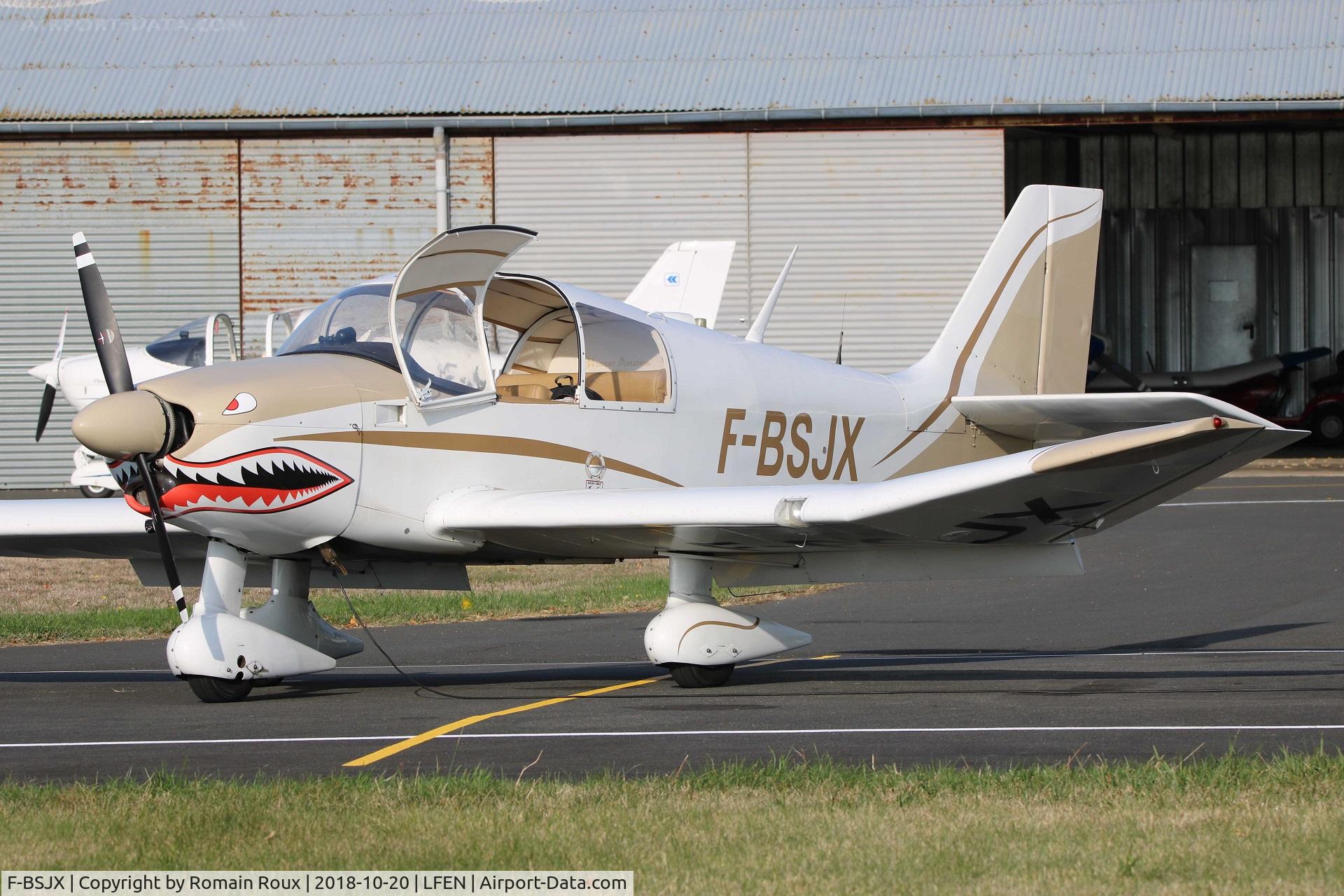 F-BSJX, Robin DR-300-108 2+2 C/N 516, Parked