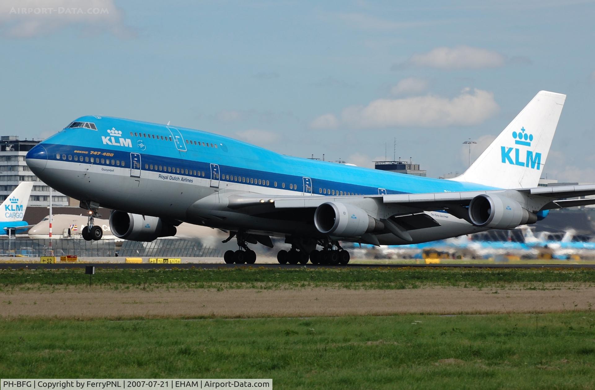 PH-BFG, 1990 Boeing 747-406 C/N 24517, KLM B744 thundering down the runway.