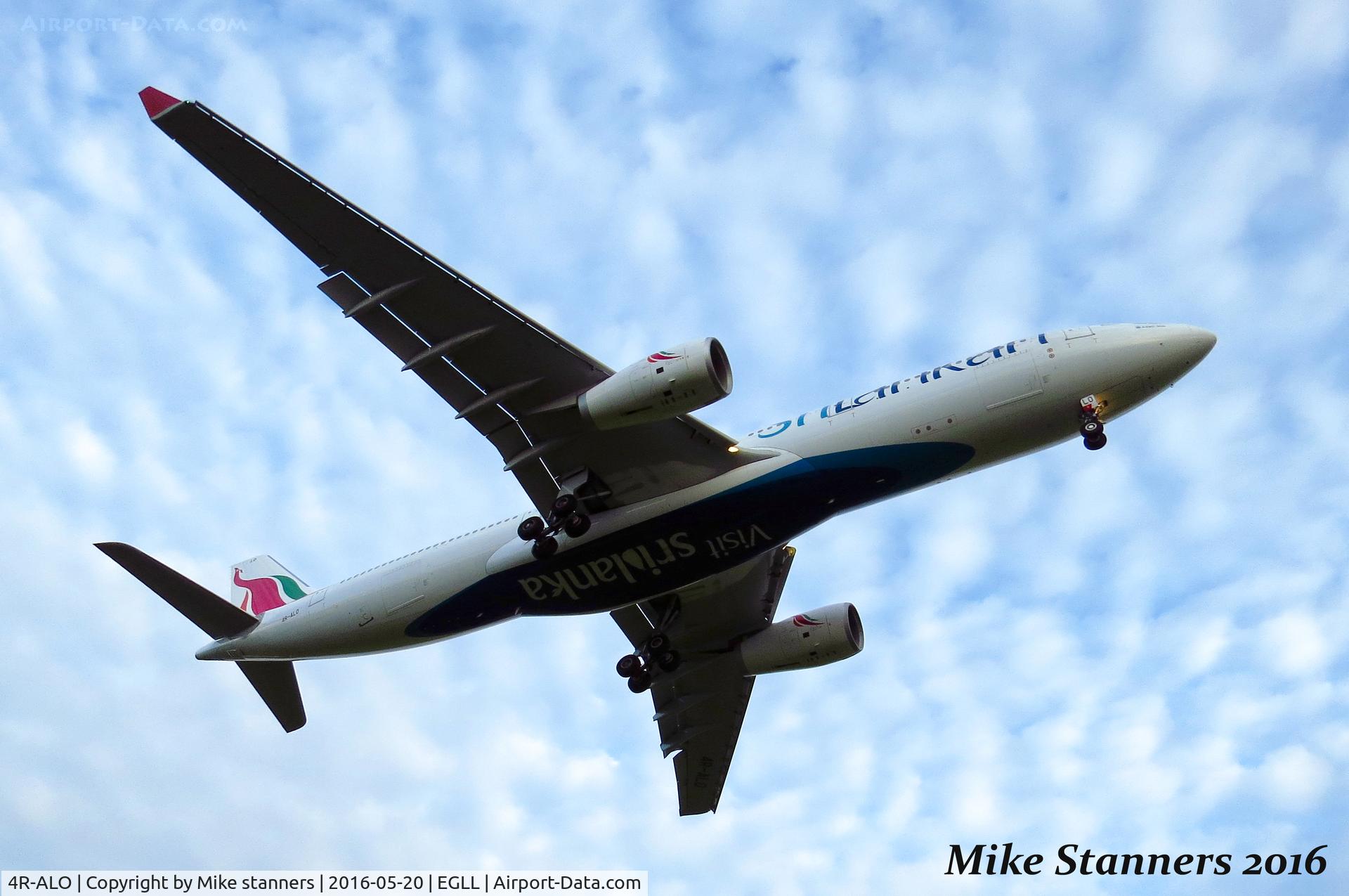 4R-ALO, 2015 Airbus A330-343 C/N 1650, SriLankan Airlines A330- 343E Landing runway 27L From CMR