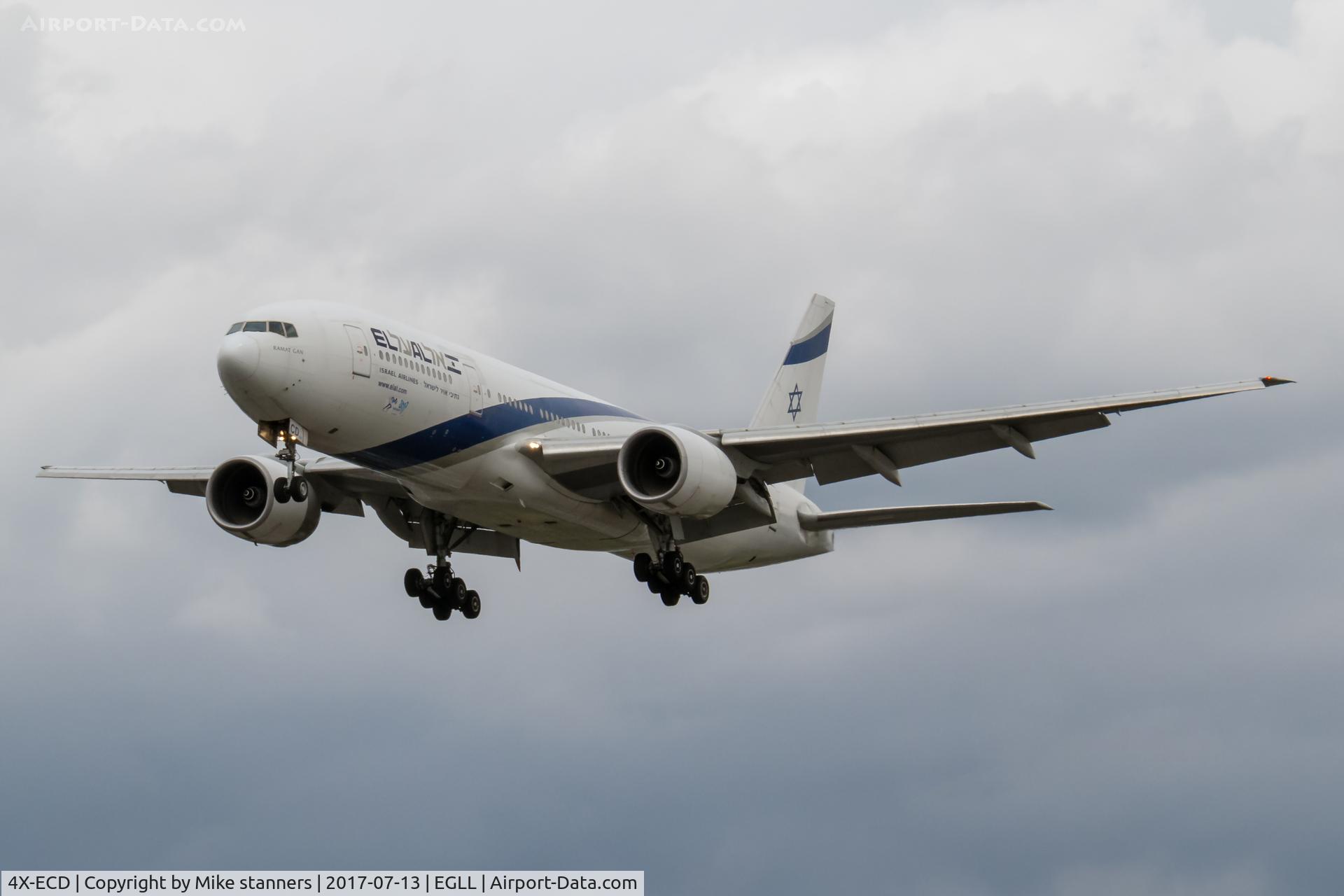 4X-ECD, 2002 Boeing 777-258/ER C/N 33169, EL AL Boeing 777- 258ER landing runway 27R from TLV,13.7.17