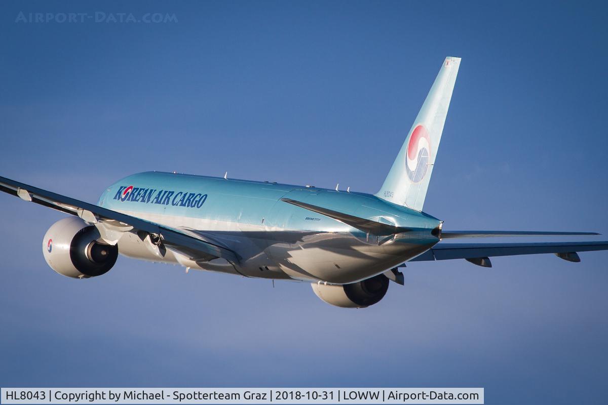 HL8043, 2016 Boeing 777-FB5 C/N 62693, LOWW - 20181031
