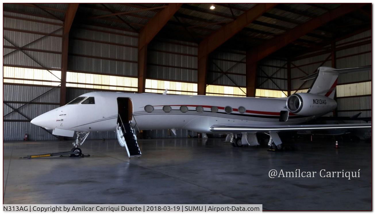 N313AG, 2006 Gulfstream Aerospace GV-SP (G550) C/N 5131, Inside hangar