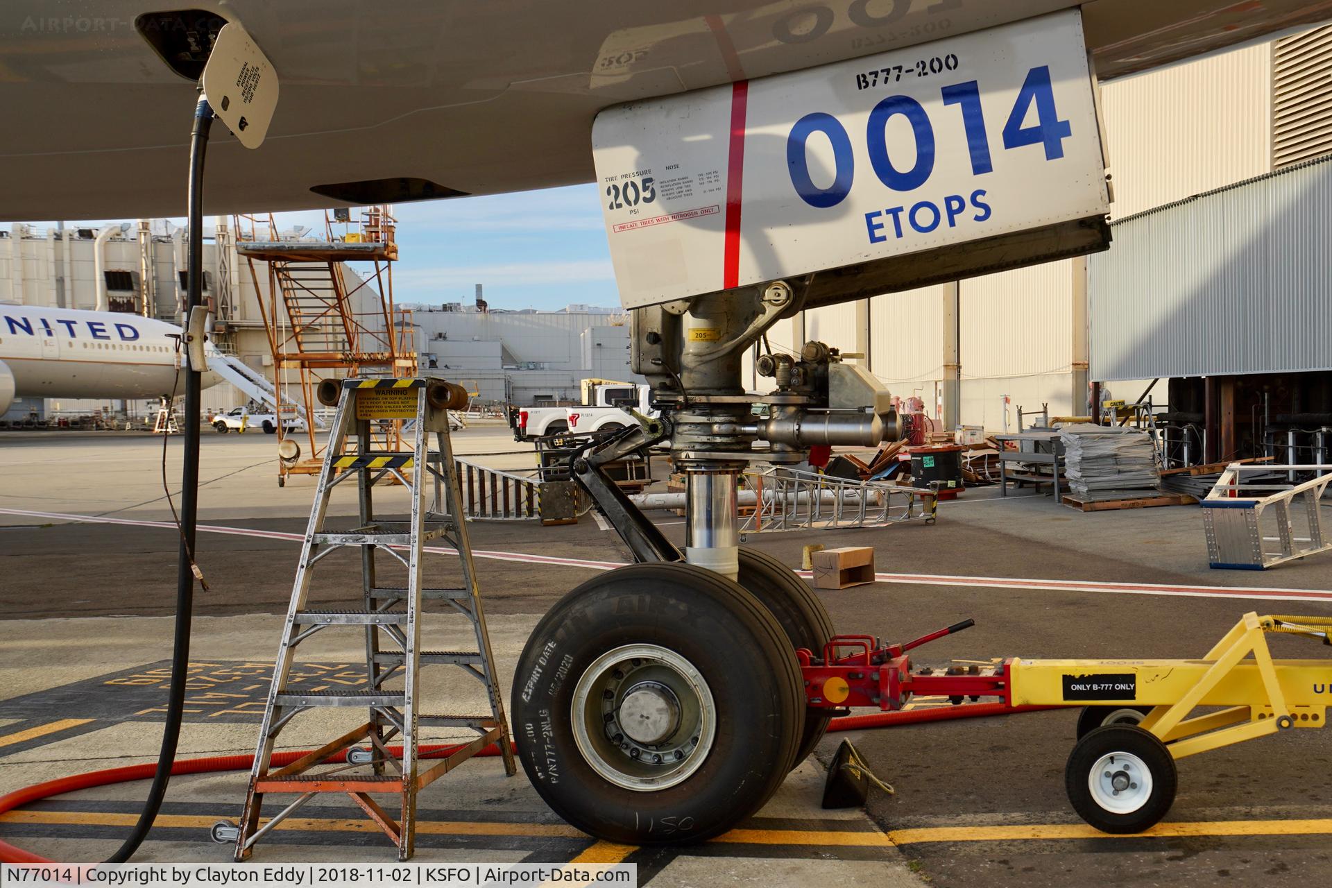 N77014, 1999 Boeing 777-224 C/N 29862, SFO 2018.