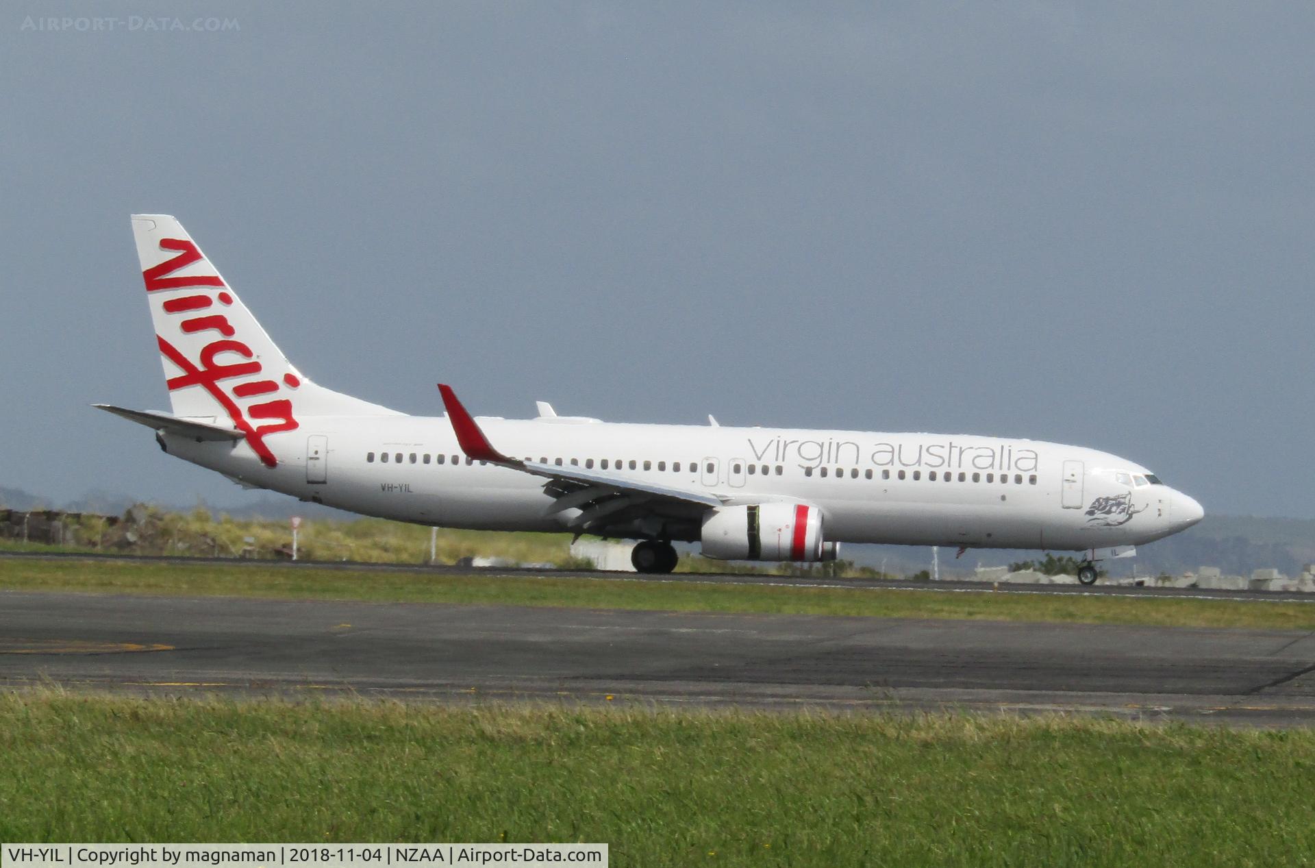 VH-YIL, 2012 Boeing 738-8FE C/N 38713, 2nd of three in a row today
