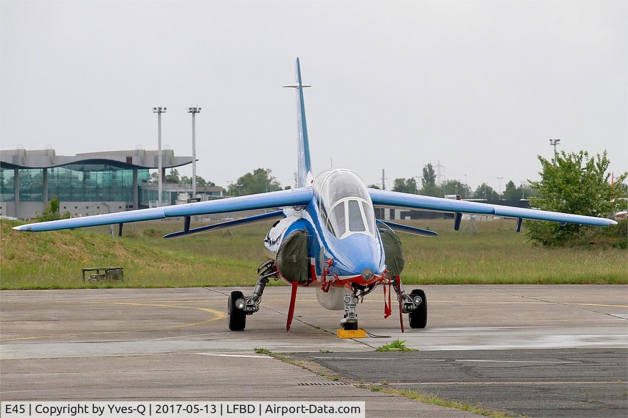 E45, Dassault-Dornier Alpha Jet E C/N E45, Dassault-Dornier Alpha Jet E (F-TETF), Leader of Patrouille de France 2017, Flight line, Bordeaux-Mérignac Air Base 106 (LFBD-BOD) Open day 2017