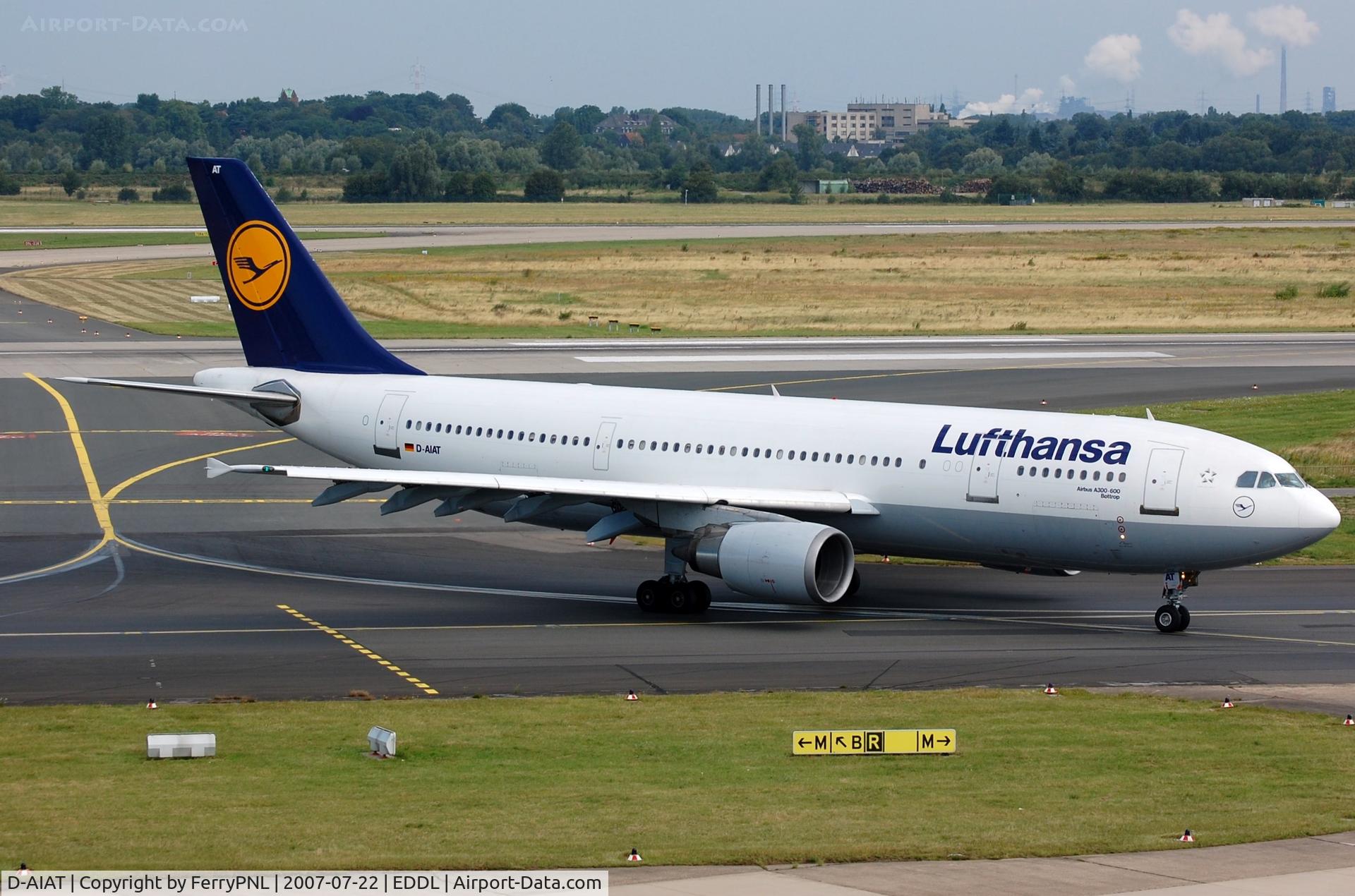 D-AIAT, 1991 Airbus A300B4-603 C/N 618, Lufthansa A306 arriving in DUS. Now EP-MNK with Mahan.