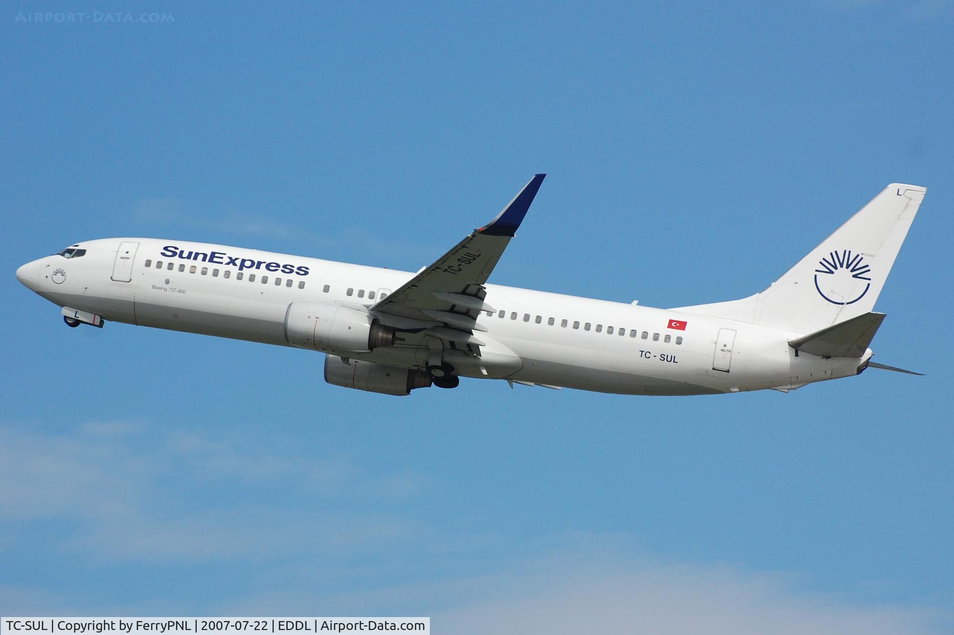 TC-SUL, 1998 Boeing 737-85F C/N 28822, SunExpress B738 taking-of. Now YR-BMC with Blue Air.