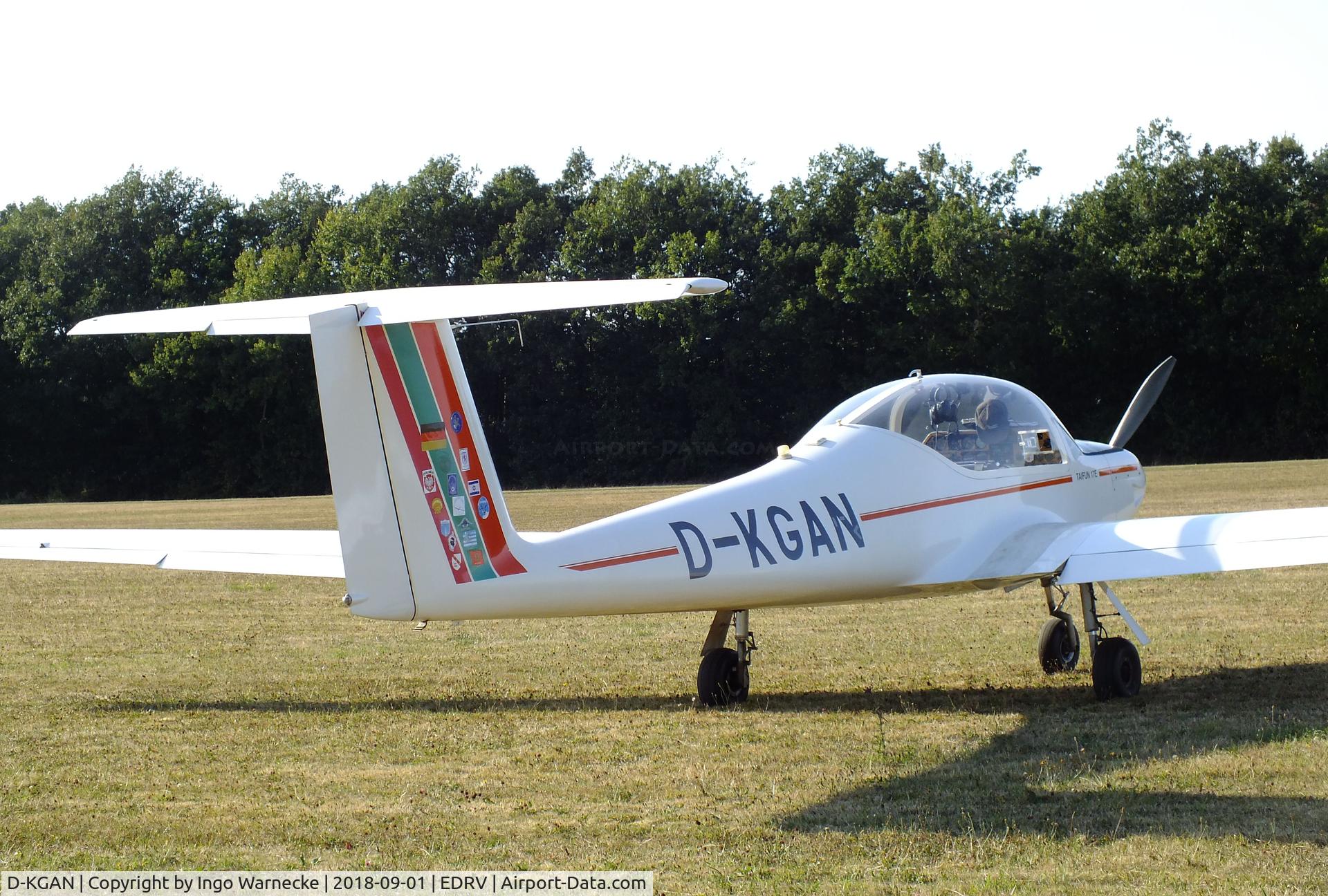 D-KGAN, 1985 Valentin Taifun 17E C/N 1052, Valentin Taifun 17E at the 2018 Flugplatzfest Wershofen