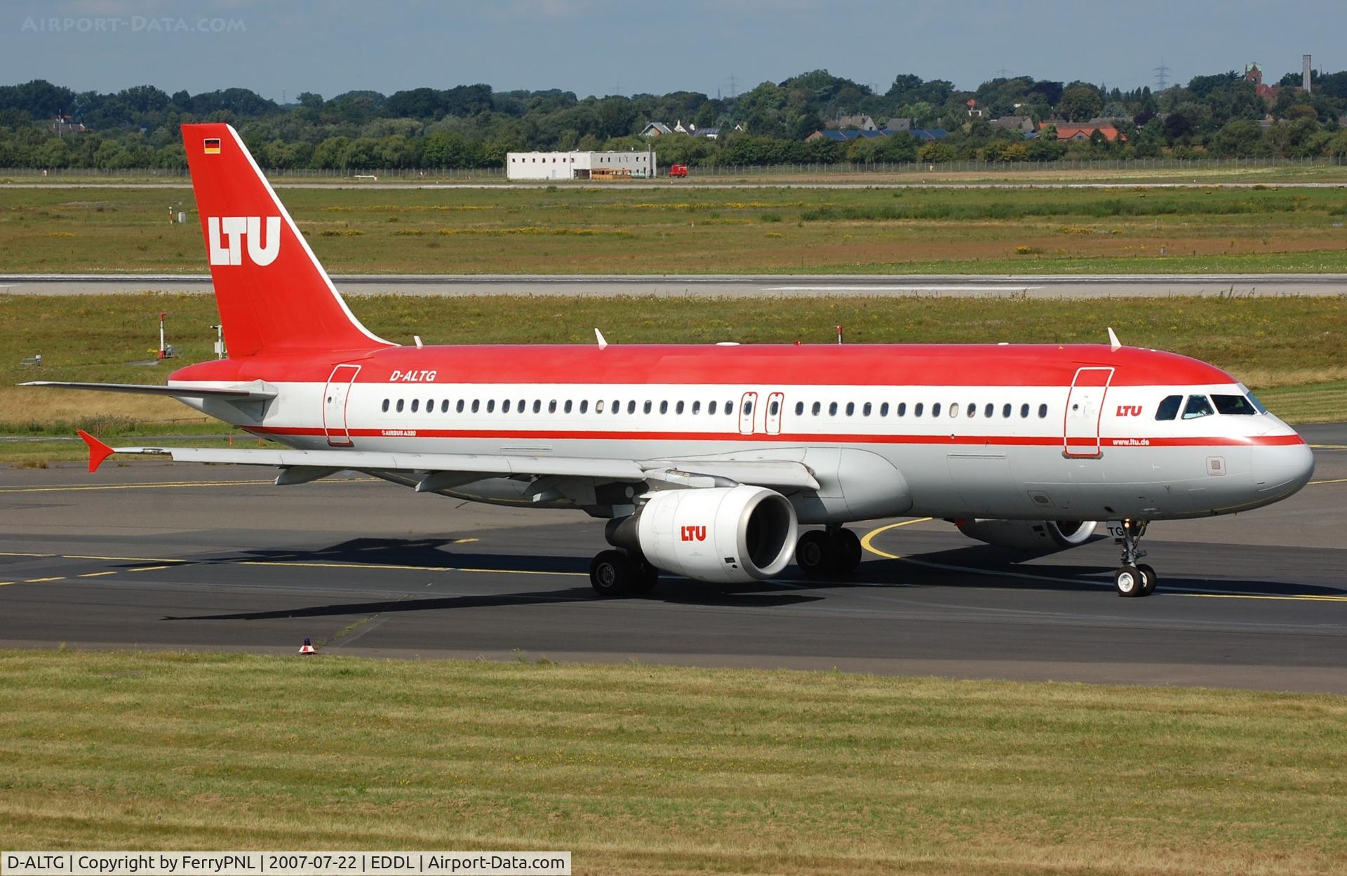 D-ALTG, 2002 Airbus A320-214 C/N 1762, LTU A320