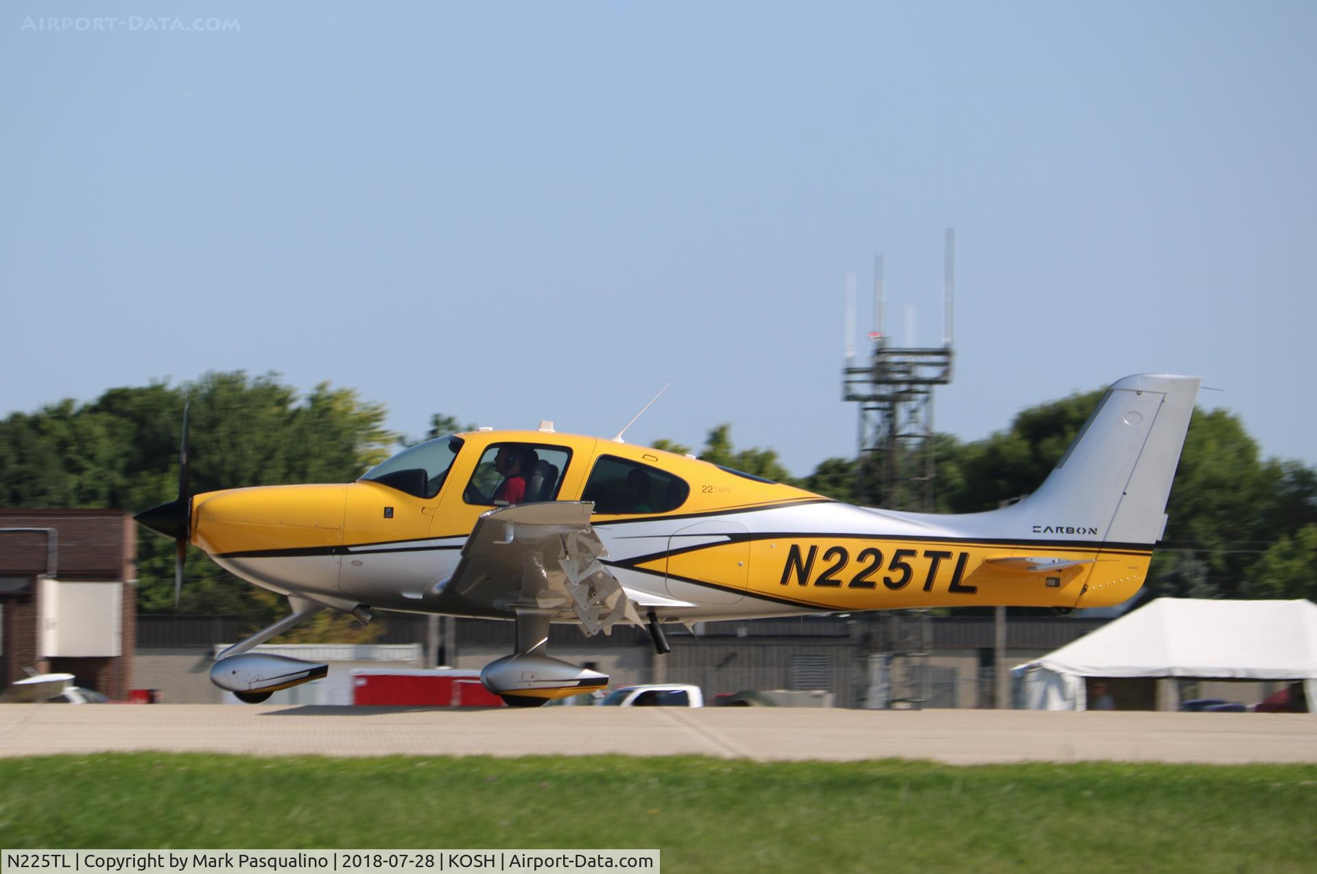 N225TL, 2017 Cirrus SR22 Carbon C/N 4478, Cirrus SR22