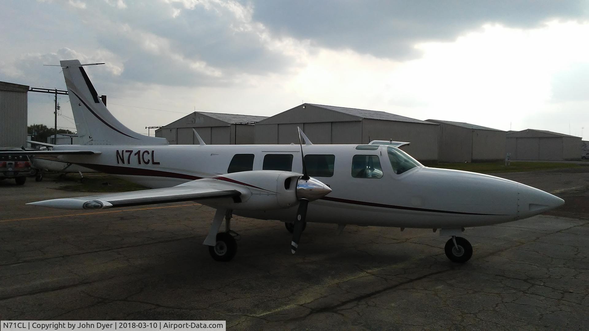 N71CL, 1979 Piper Aerostar 600 C/N 6007248061225, AMSOIL Ramp KDWH