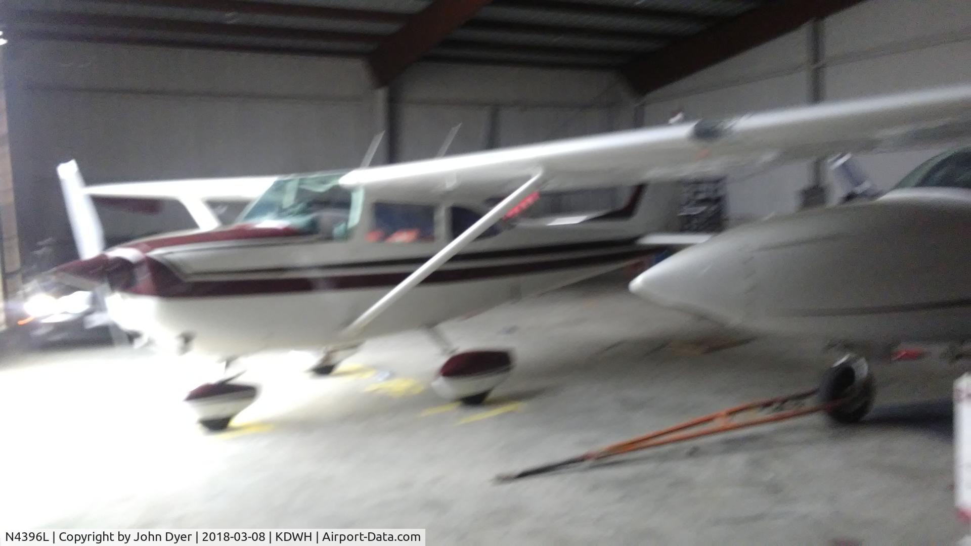 N4396L, 1966 Cessna 172G C/N 17254479, In the hanger