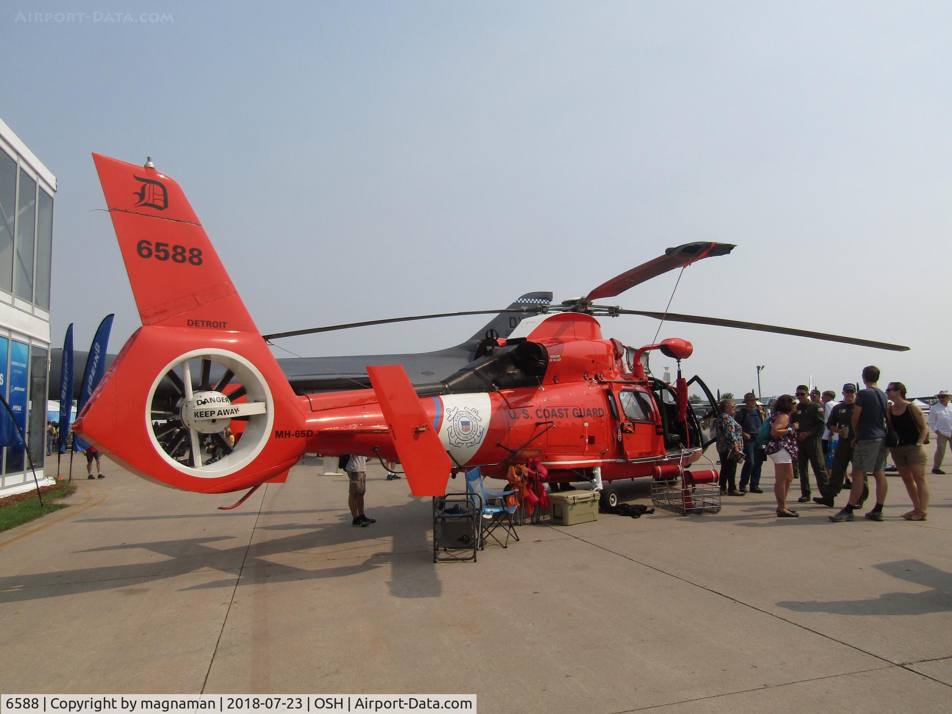 6588, Aérospatiale HH-65C Dauphin C/N 6288, at EAA 2018