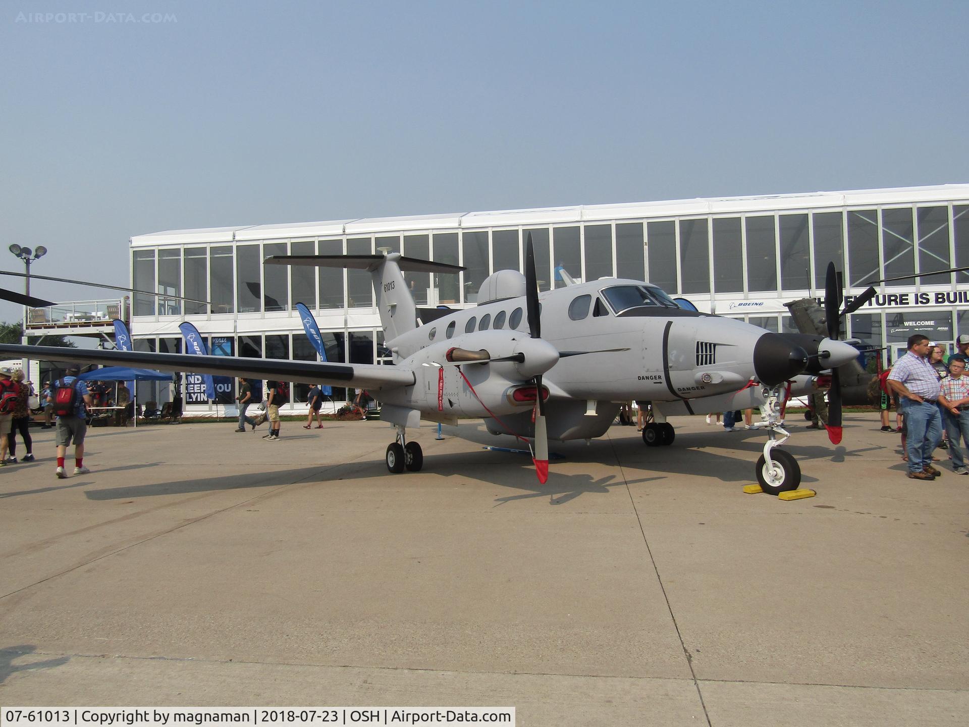 07-61013, 1988 Beech C-12 C/N FA-144, at EAA 2018