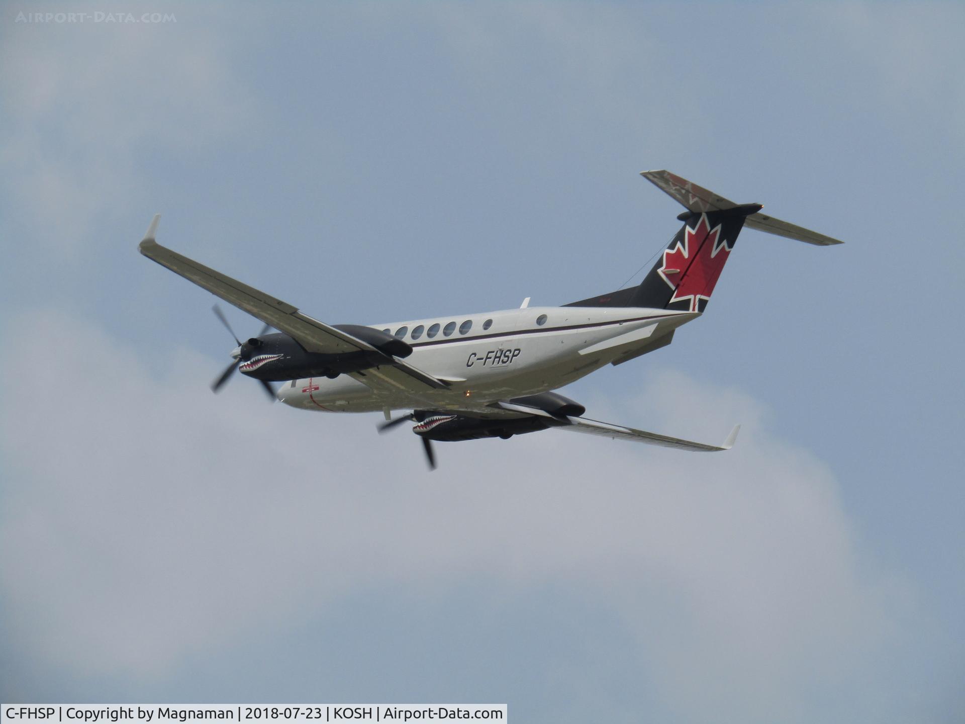 C-FHSP, Beechcraft 300 C/N FM-57, departing EAA 2018