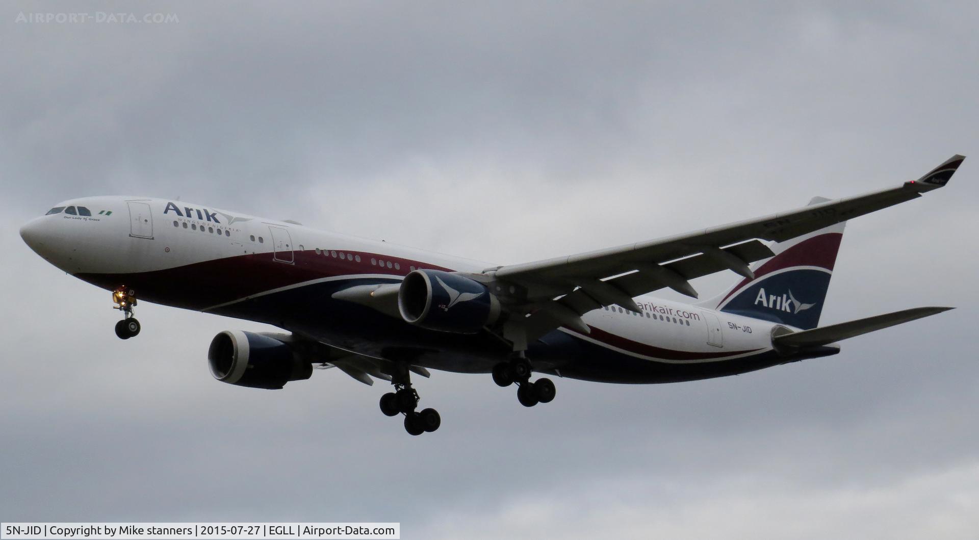 5N-JID, 2008 Airbus A330-223 C/N 927, Arik Air A330-223 Landing runway 27L from LOS,LHR 27.7.15