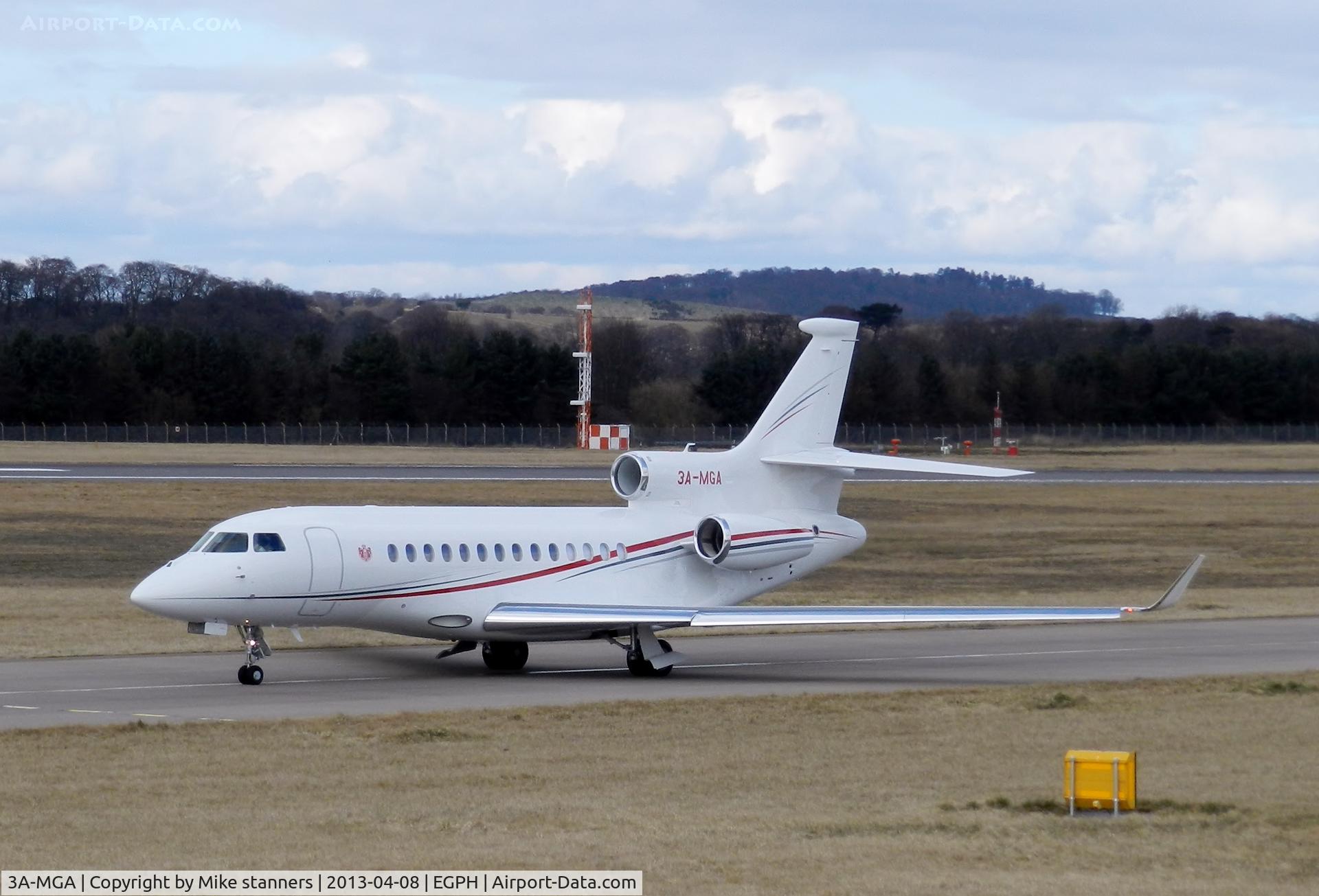 3A-MGA, 2017 Dassault Falcon 8X C/N 435, Government of Monaco Falcon 7X taxiing to runway 06 for departure to LBG,EDI 8.4.13