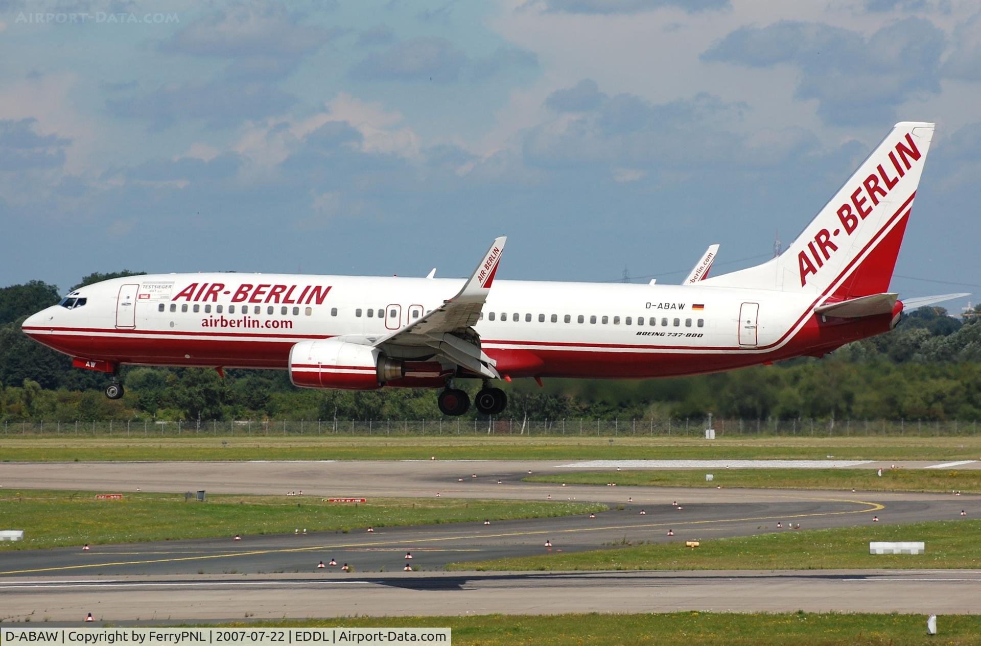 D-ABAW, 2000 Boeing 737-86J C/N 30062, Air Berlin B738 landing