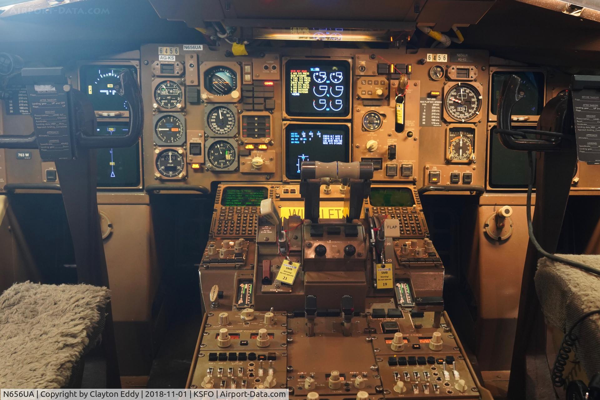 N656UA, 1992 Boeing 767-322 C/N 25394, SFO 2018.