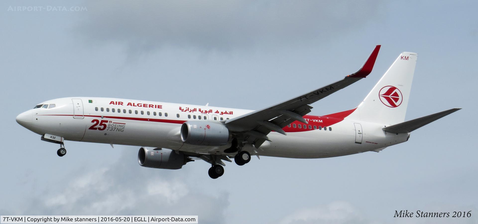 7T-VKM, 2016 Boeing 737-8D6 C/N 60749, Air Algerie's 3 week old B737- 8D6 Landing runway 27R from ALG,LHR 20.5.16