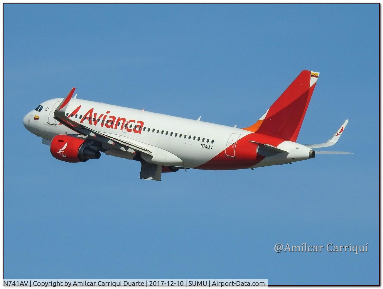 N741AV, 2015 Airbus A319-115 C/N 6617, Take off from SUMU