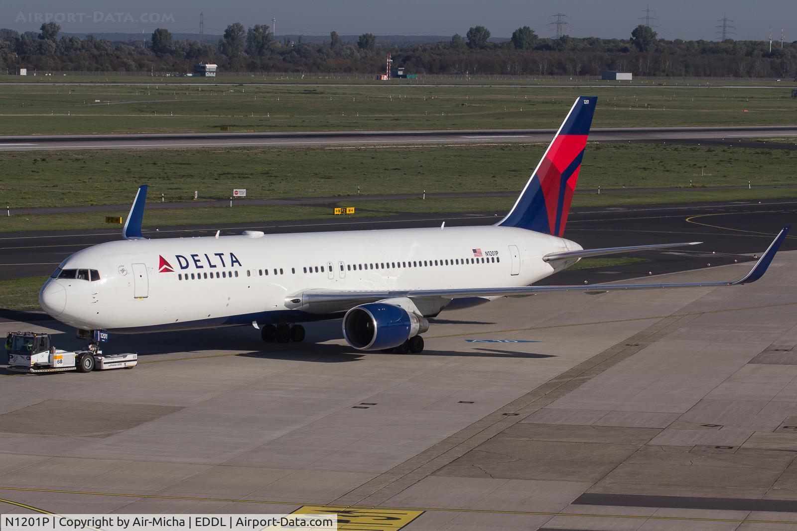 N1201P, 1998 Boeing 767-332 C/N 28458, Delta Air Lines