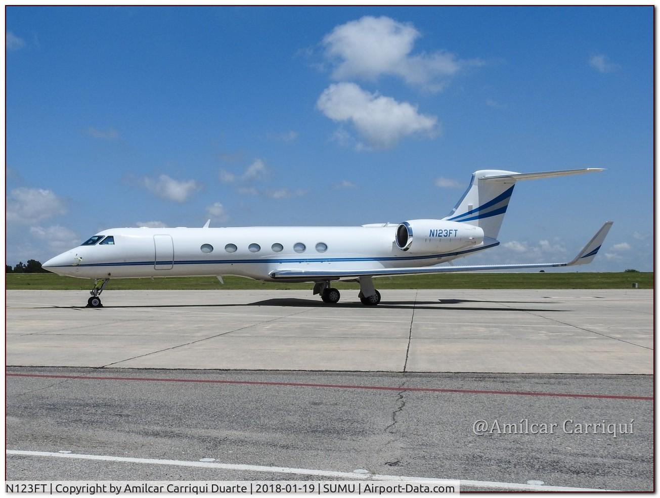 N123FT, 1998 Gulfstream Aerospace G-V C/N 549, Landed at SUMU