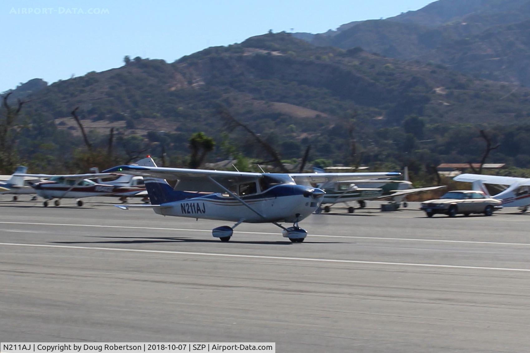 N211AJ, 1977 Cessna 182Q Skylane C/N 18265580, 1977 Cessna 182Q SKYLANE, Continental O-470-U 230 Hp, landing roll Rwy 22
