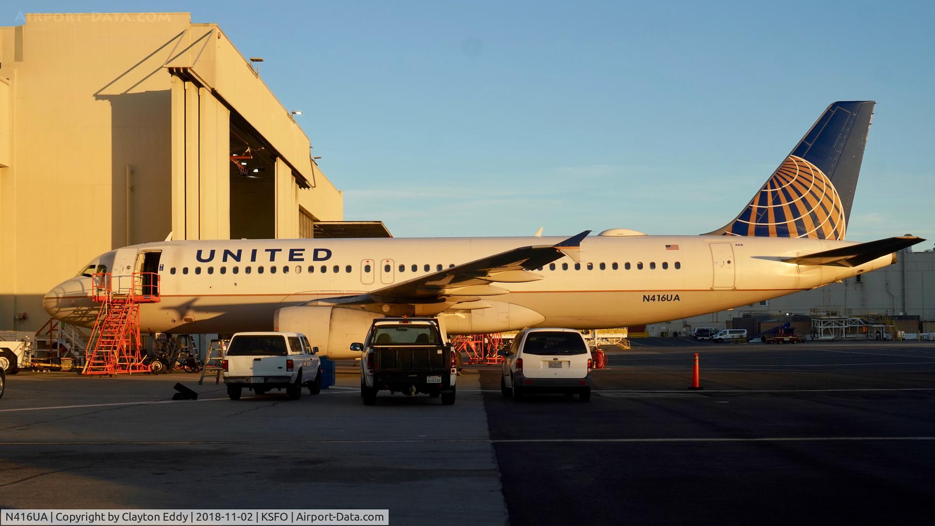 N416UA, 1994 Airbus A320-232 C/N 479, SFO 2018.
