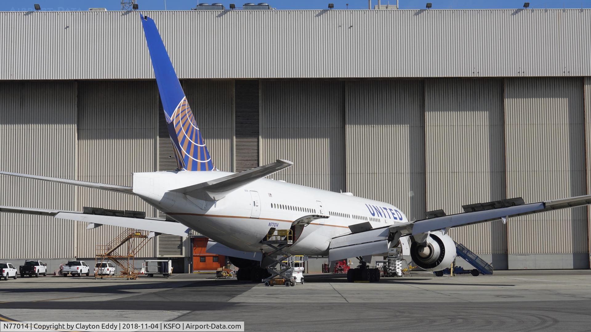 N77014, 1999 Boeing 777-224 C/N 29862, SFO 2018.