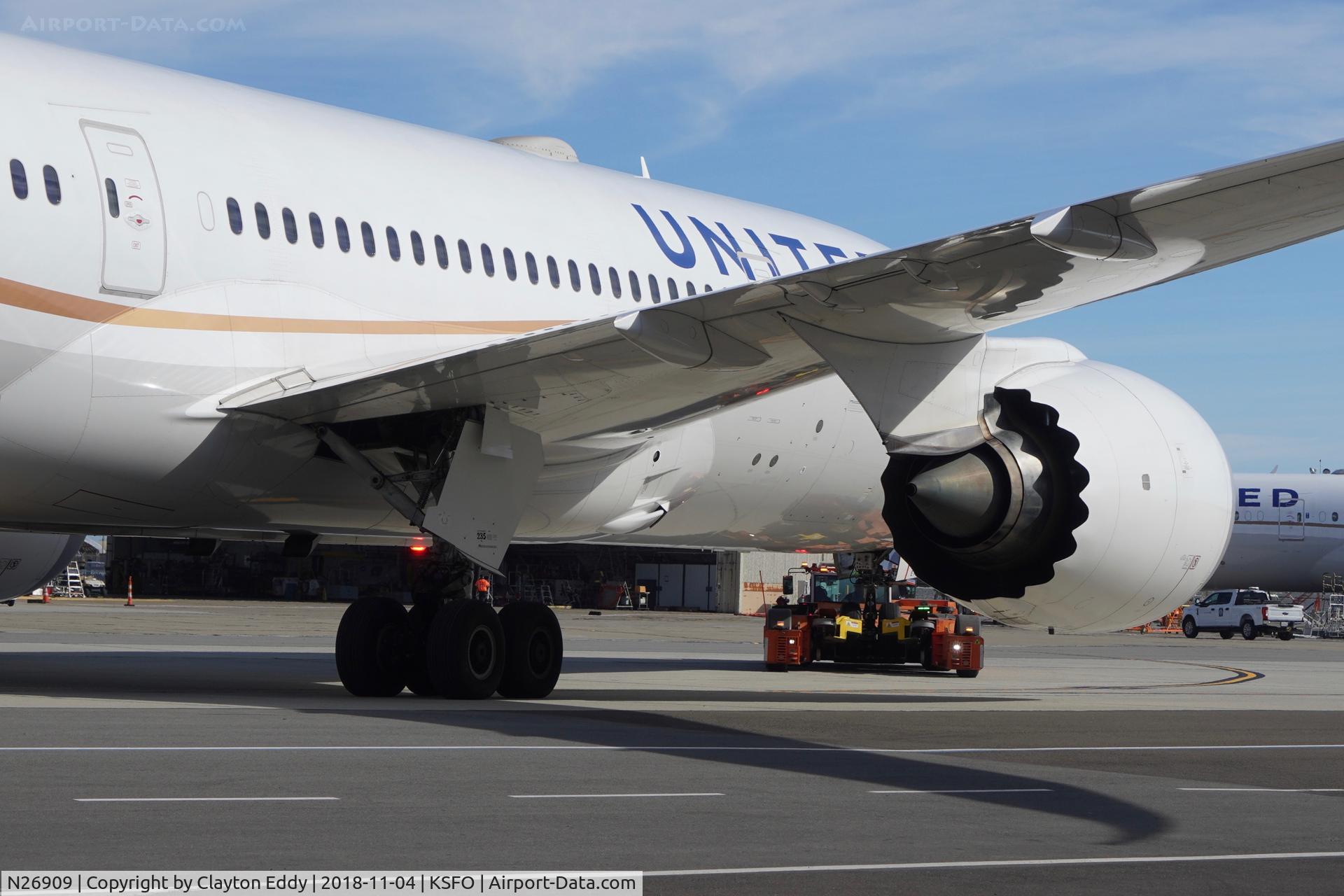 N26909, 2013 Boeing 787-8 Dreamliner C/N 34827, SFO 2018.