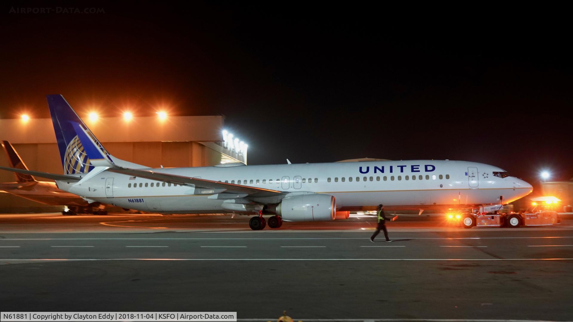 N61881, 2015 Boeing 737-924/ER C/N 42200, SFO 2018.