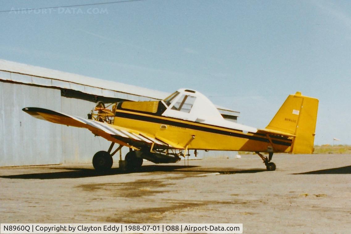 N8960Q, 1978 Ayres S-2R C/N 2450R, Rio Vista Airport California 1988.