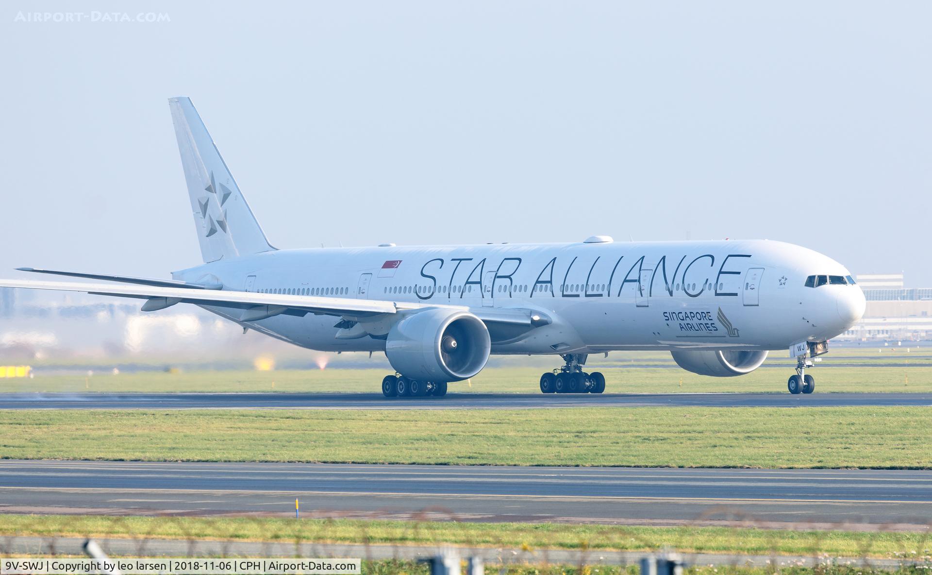 9V-SWJ, 2007 Boeing 777-312/ER C/N 34575, Copenhagen 6.11.2018