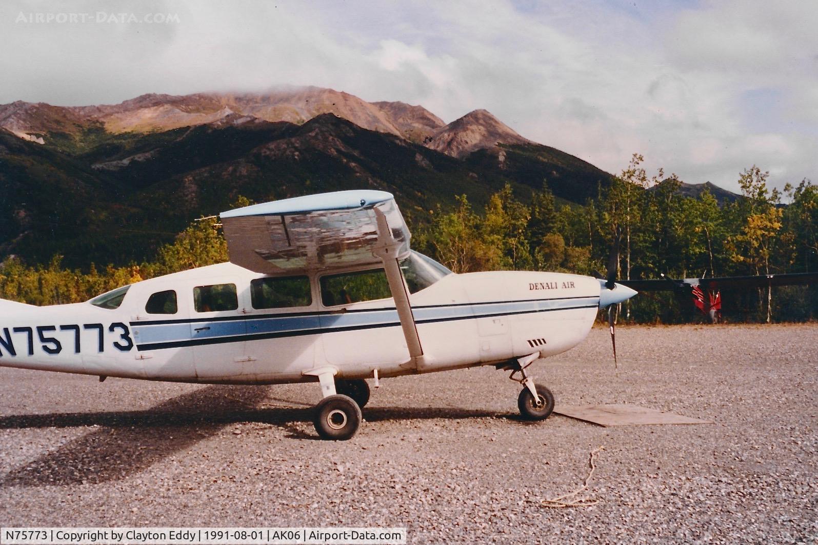 N75773, 1980 Cessna T207A C/N 20700643, Denali Airport 1991