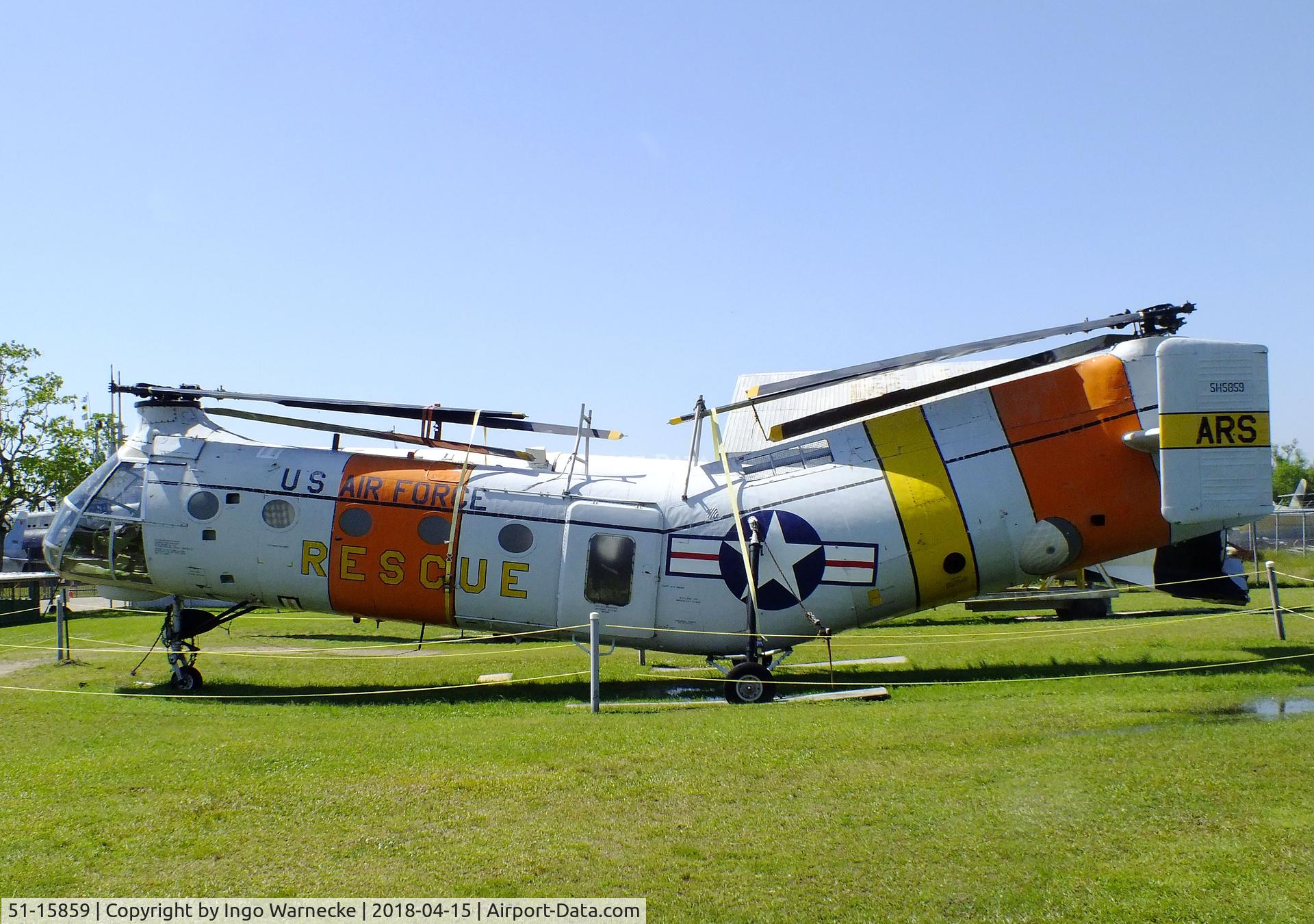 51-15859, 1952 Piasecki CH-21B Workhorse C/N B.6, Piasecki CH-21B Workhorse/Shawnee at the USS Alabama Battleship Memorial Park, Mobile AL