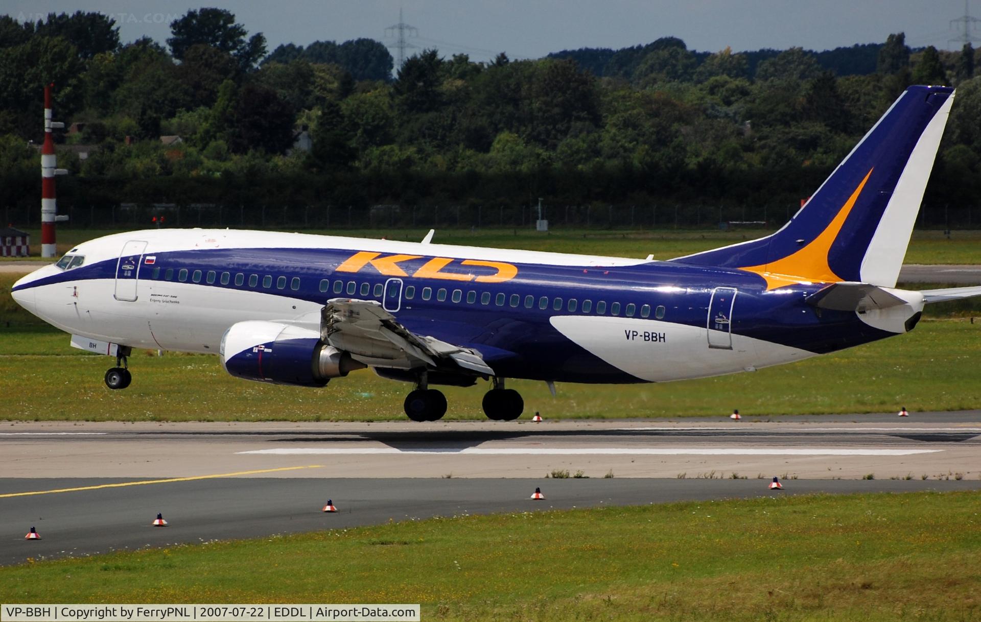 VP-BBH, 1987 Boeing 737-306 C/N 23546, KLD B733 almost touching-down.