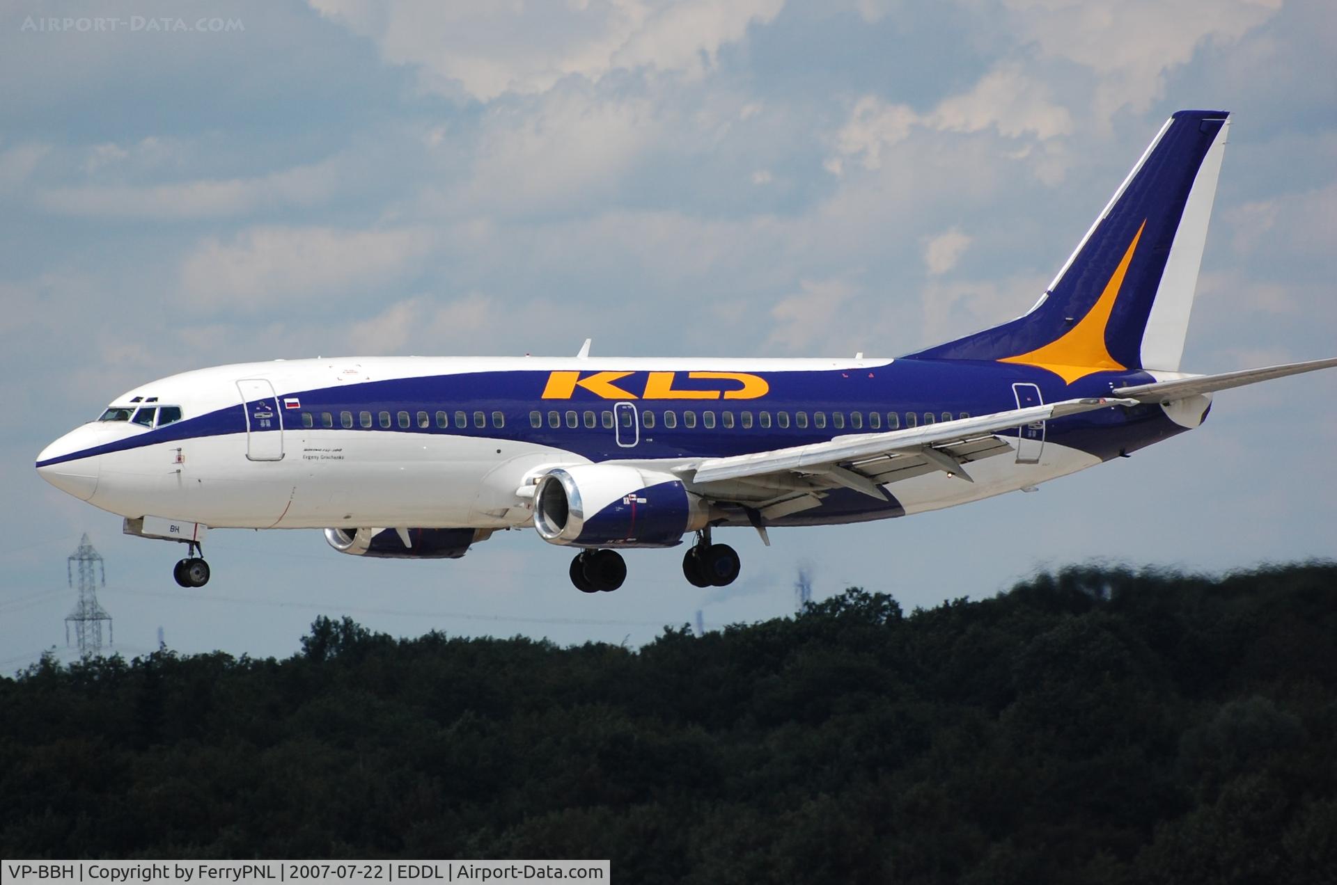 VP-BBH, 1987 Boeing 737-306 C/N 23546, KLD B733 arriving in DUS